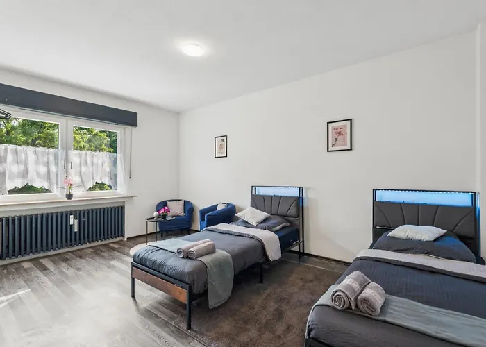 Velbert, Gute Lage, Ideal Fuer Geschaeftsleute, Monteure, Messegaeste, 3 Schlafzimmer, Smarttv Appartamento Velbert