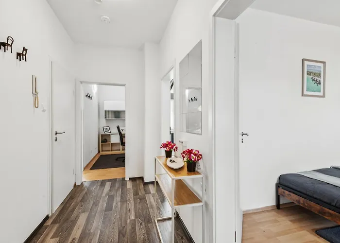 Velbert, Gute Lage, Ideal Fuer Geschaeftsleute, Monteure, Messegaeste, 3 Schlafzimmer, Smarttv Appartamento Velbert